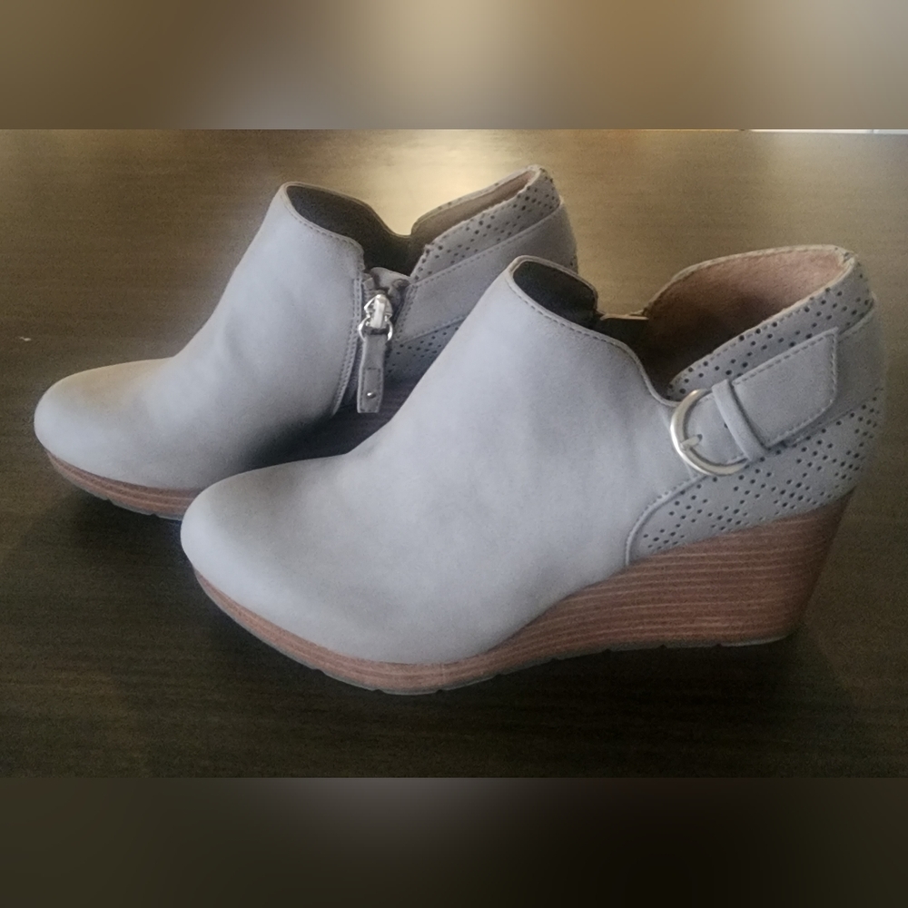Dr Scholls wedge booties size 7